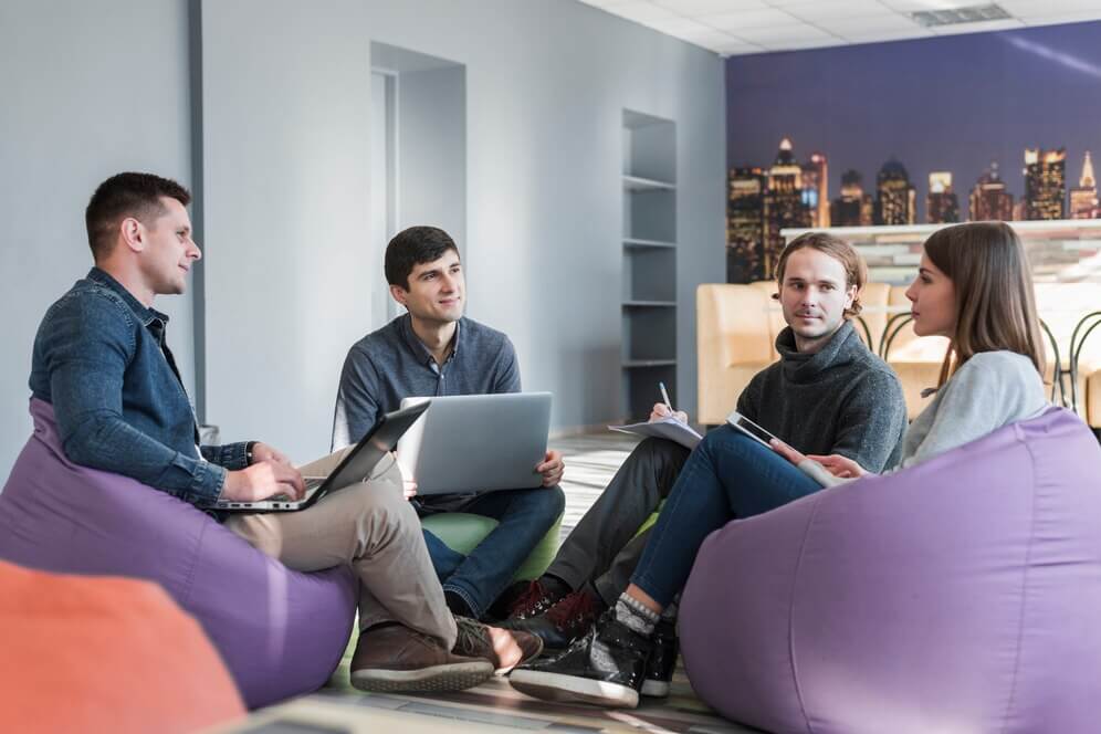 Read more about the article The Future of IT Entrepreneurship: Trends Shaping Community Events